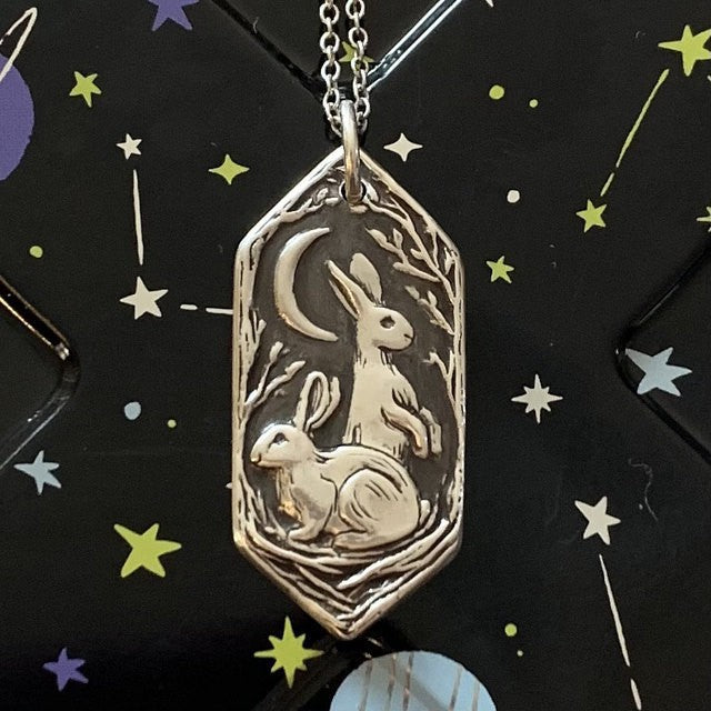 Zarte handwerkliche Halskette