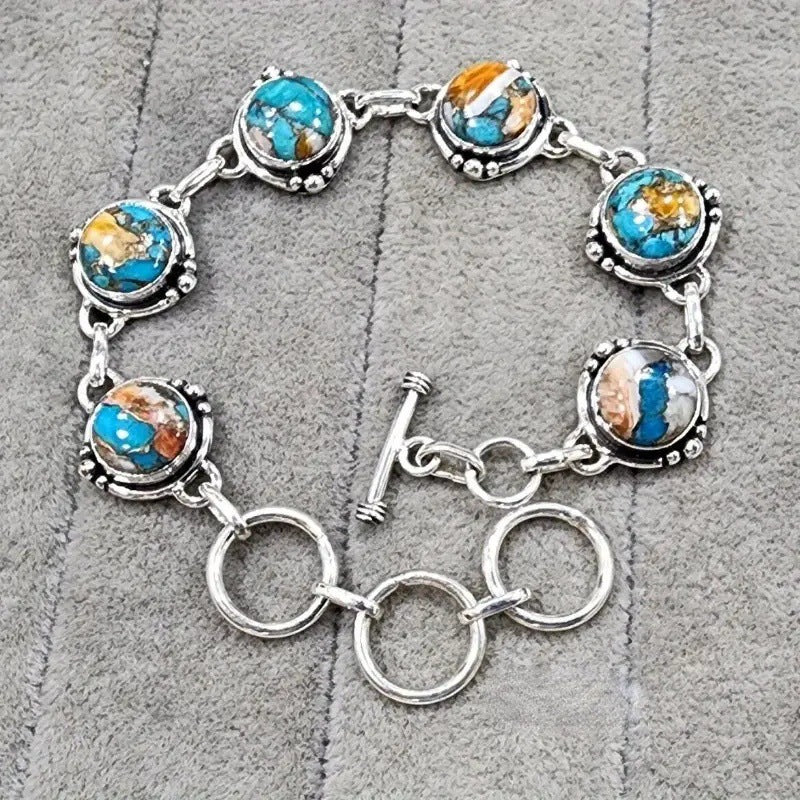 Schöne Armband mit einzigartigem Stil