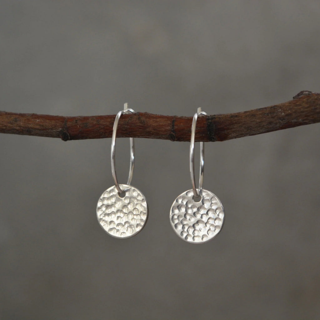 Zarte handwerkliche Ohrring