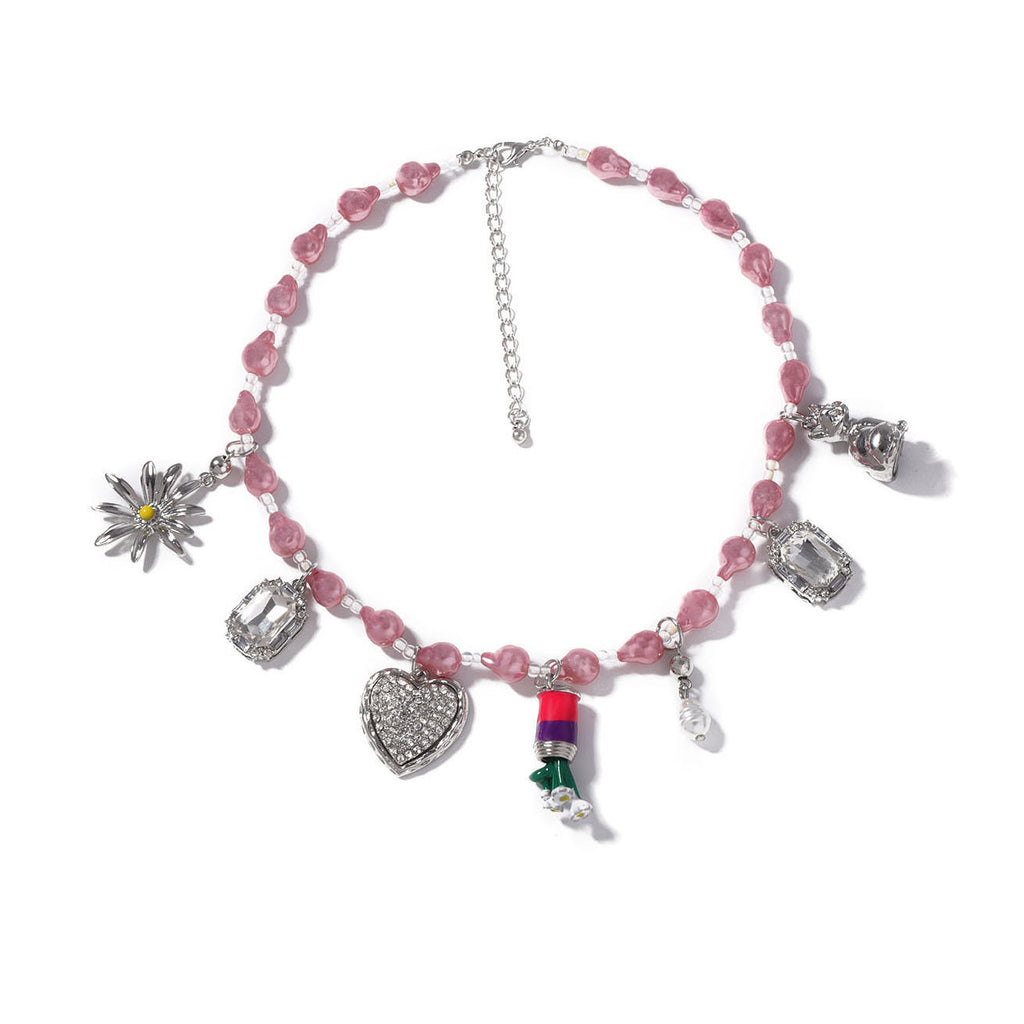 Schöne Halskette mit einzigartigem Stil