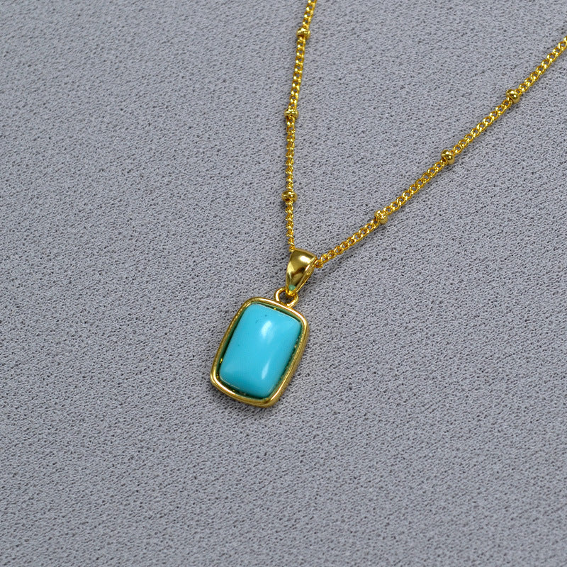 Schöne Gold Halskette mit einzigartigem Stil