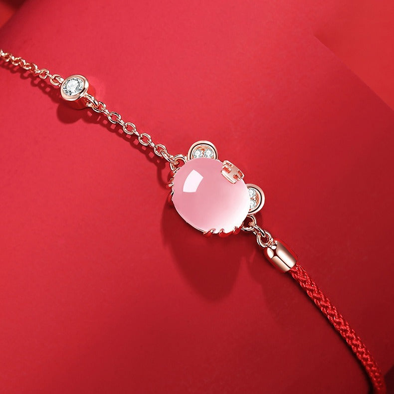 Schöne Armband mit einzigartigem Stil