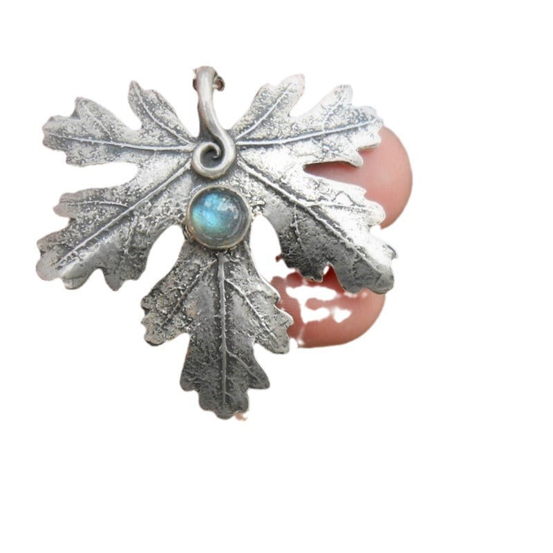 Zarte handwerkliche Halskette