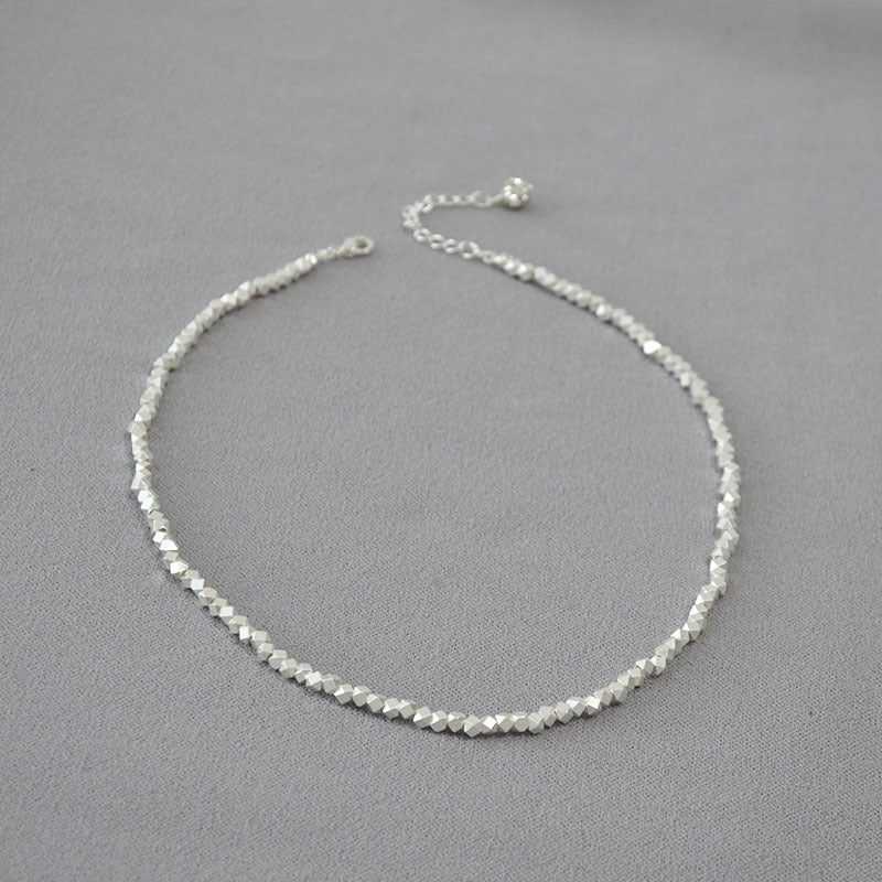 Schöne Gold Halskette mit einzigartigem Stil