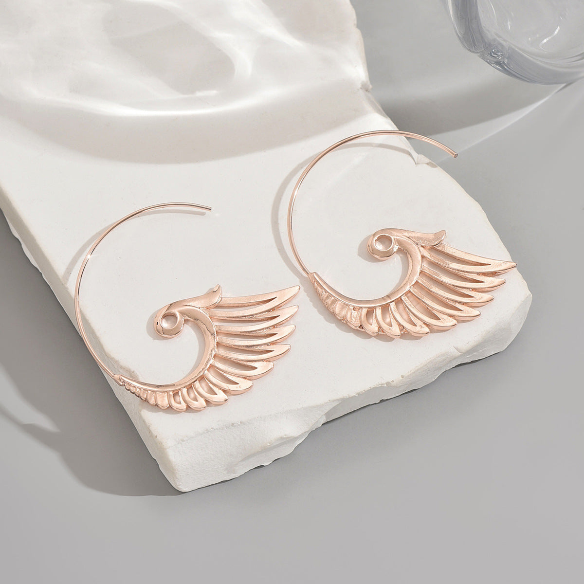 Atemberaubende Ohrring für den Alltag