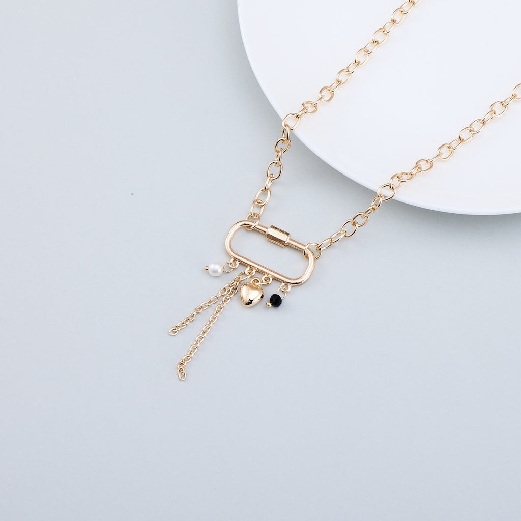 Schöne Perlen Halskette mit einzigartigem Stil