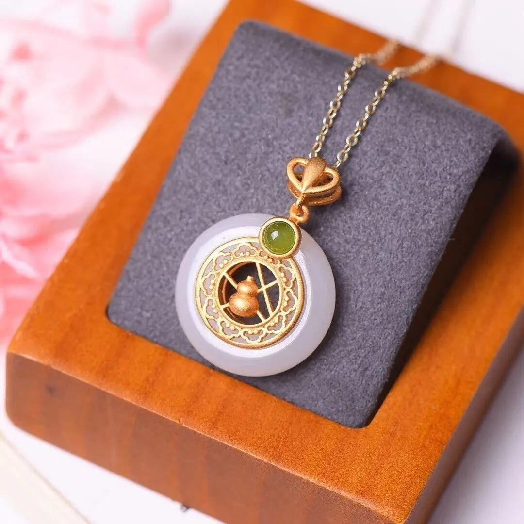 Schöne Silber Halskette mit einzigartigem Stil