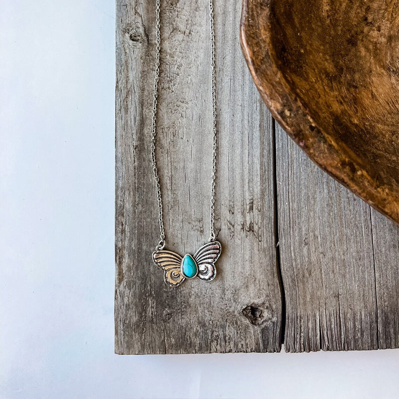 Schöne Halskette mit einzigartigem Stil