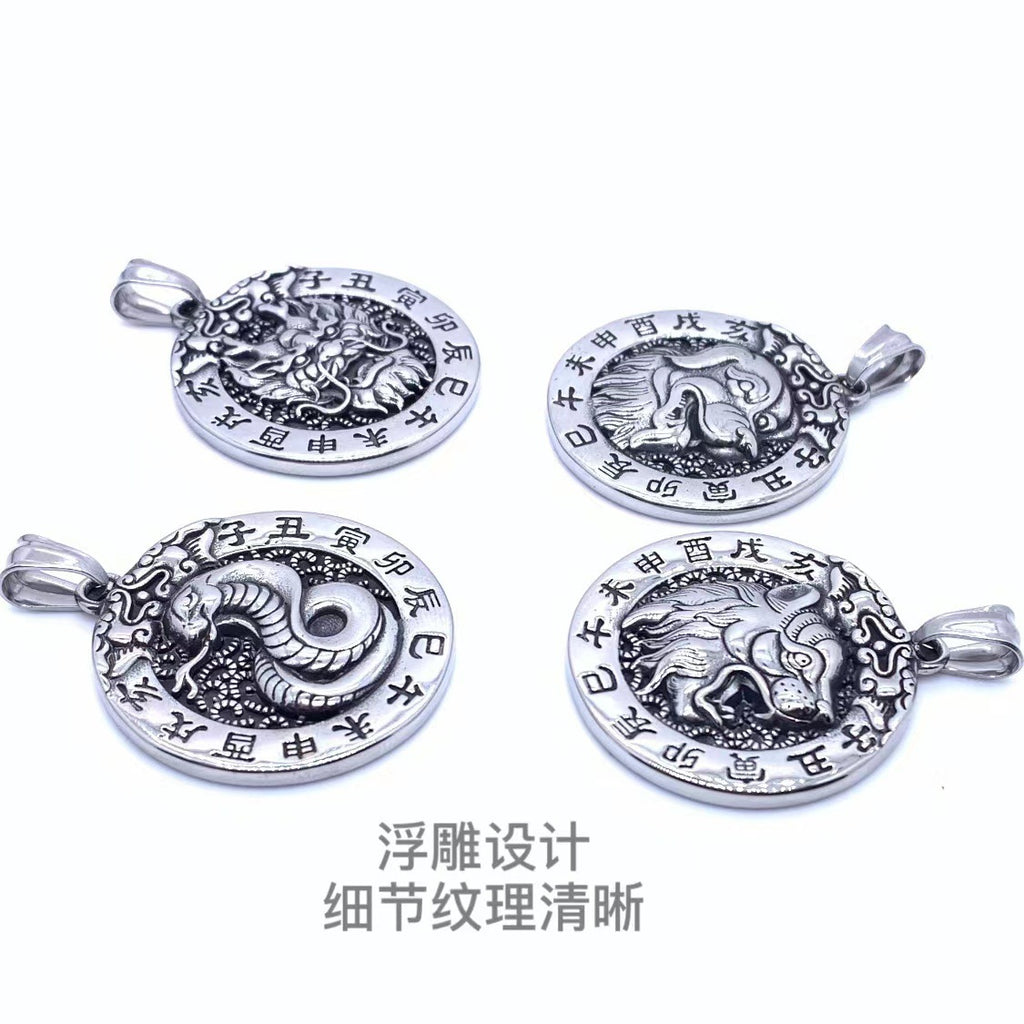 Schöne Halskette mit einzigartigem Stil