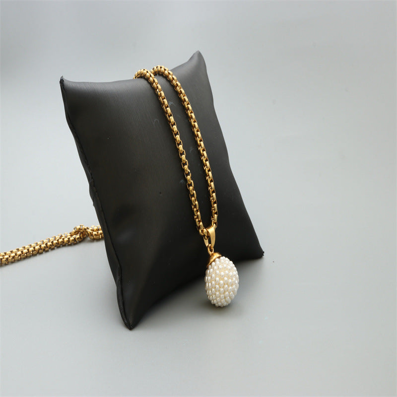 Schöne Halskette mit einzigartigem Stil