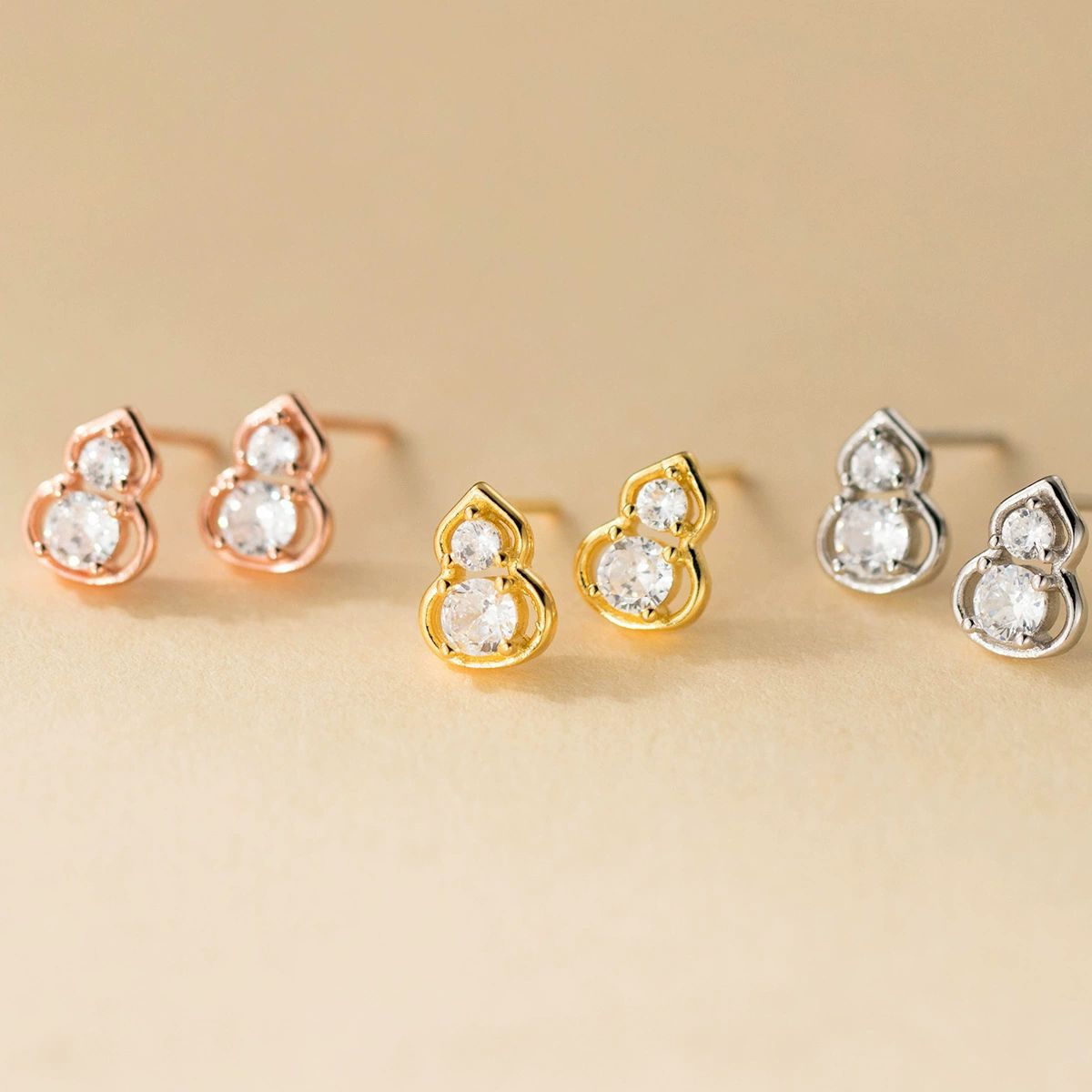 Zarte handwerkliche Ohrring