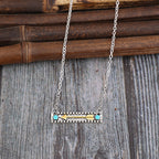 Schöne Halskette mit einzigartigem Stil