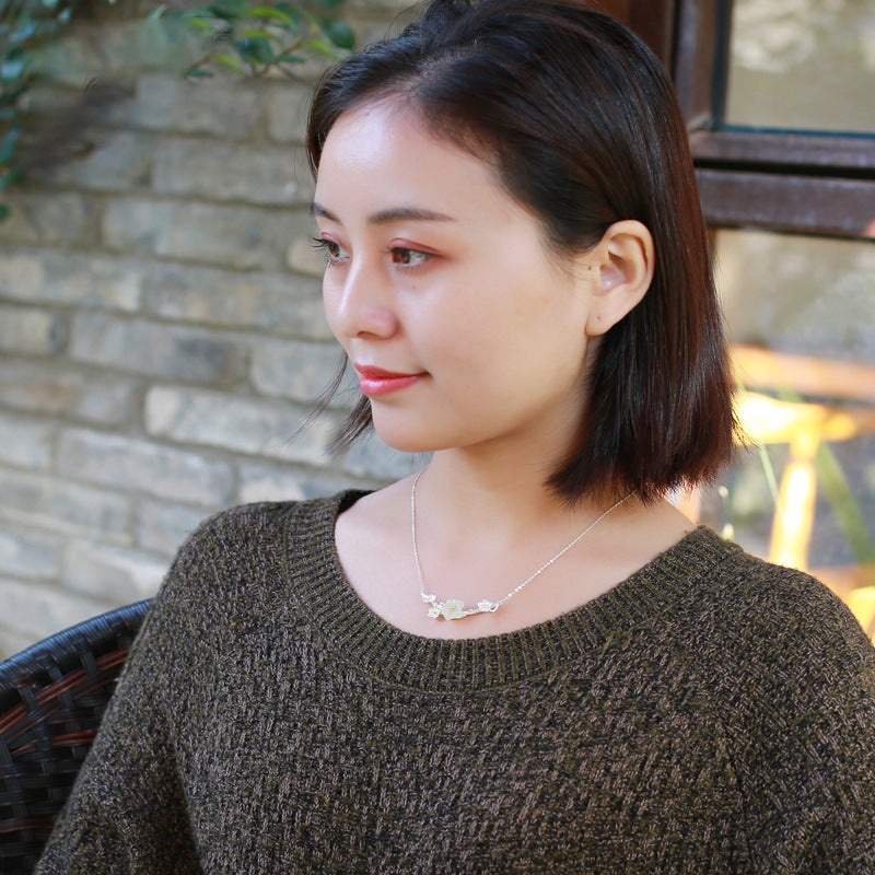 Schöne Silber Halskette mit einzigartigem Stil