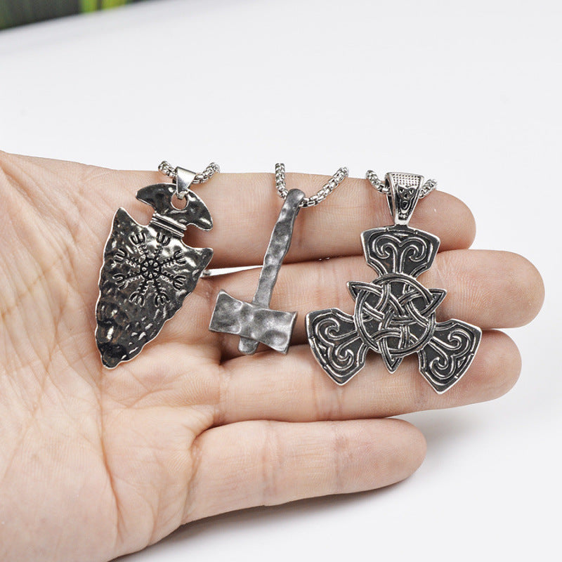 Zarte handwerkliche Halskette