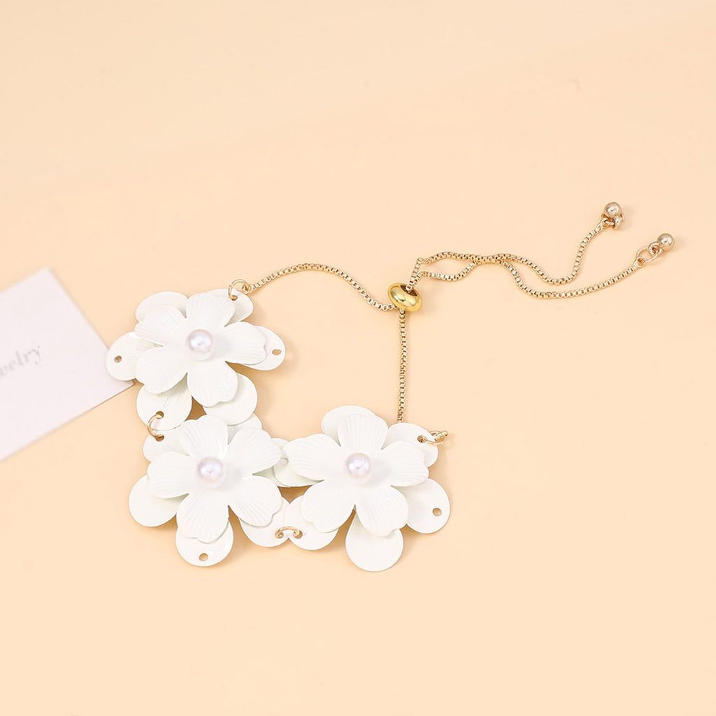 Zarte handwerkliche Perlen Halskette