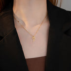 Schöne Halskette mit einzigartigem Stil