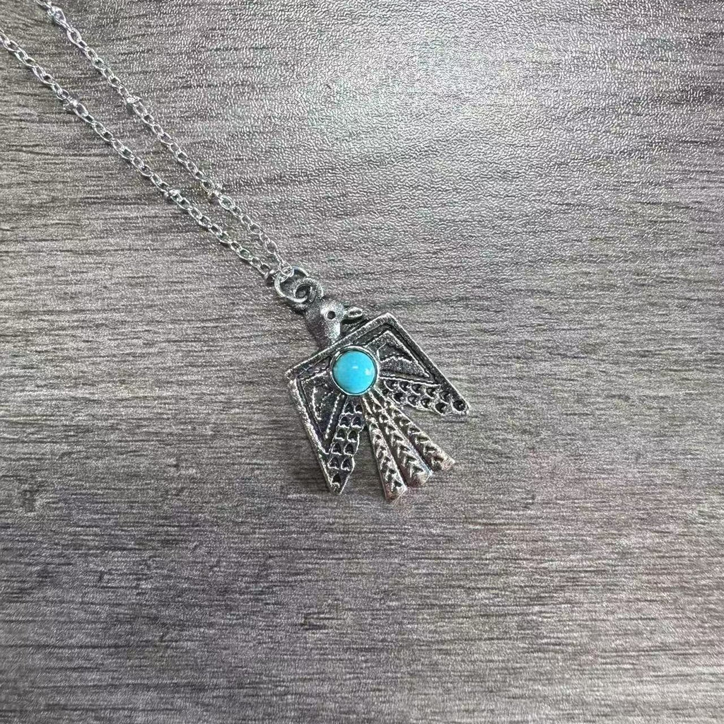 Schöne Halskette mit einzigartigem Stil