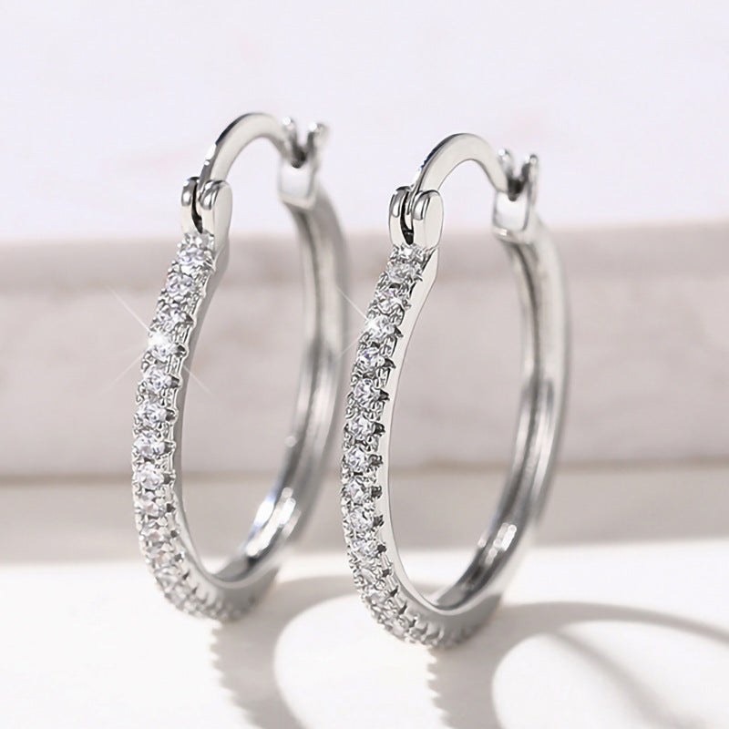 Atemberaubende Ohrring für den Alltag