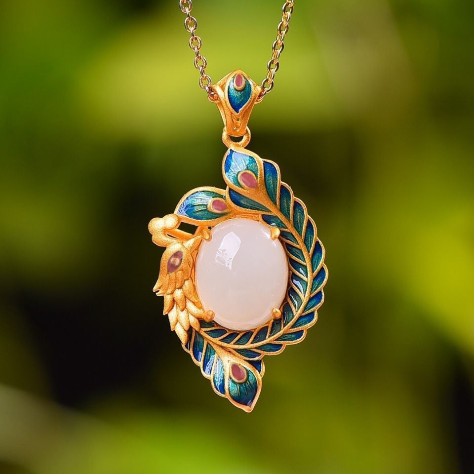 Schöne Gold Halskette mit einzigartigem Stil