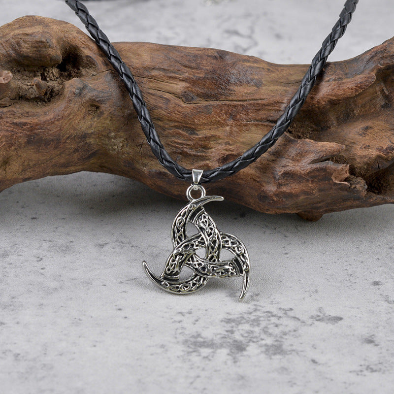 Schöne Halskette mit einzigartigem Stil