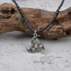 Schöne Halskette mit einzigartigem Stil