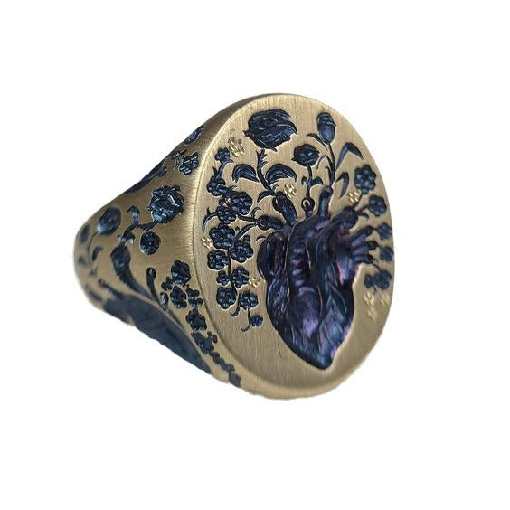 Zarte handwerkliche Ring