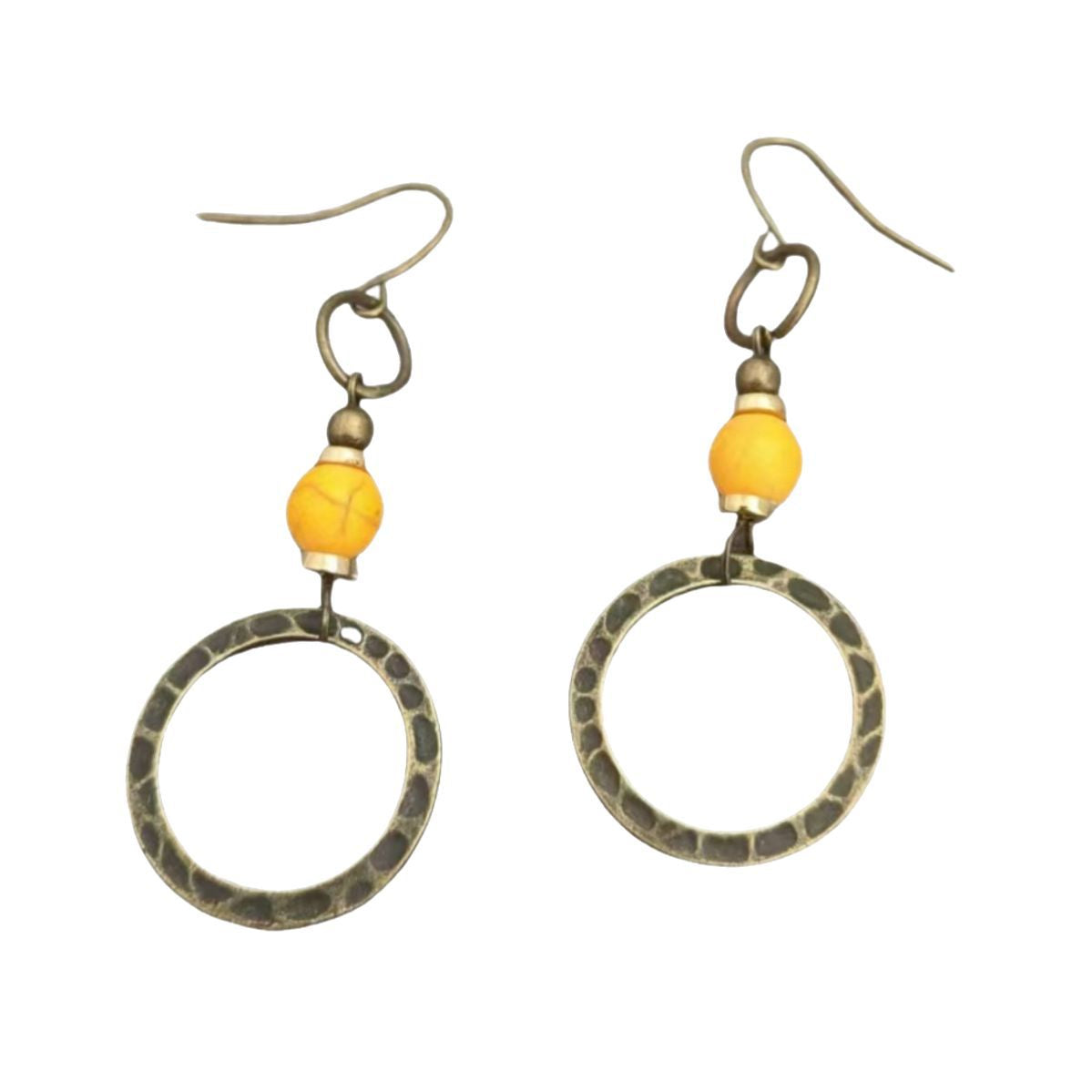 Zarte handwerkliche Ohrring