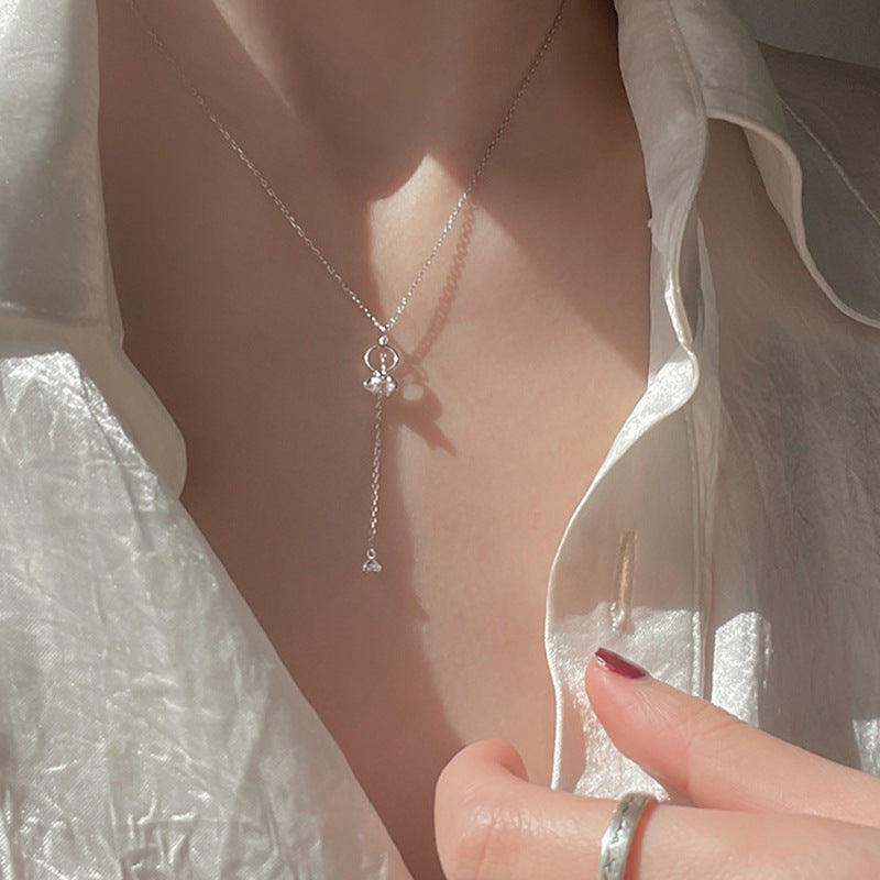 Zarte handwerkliche Halskette