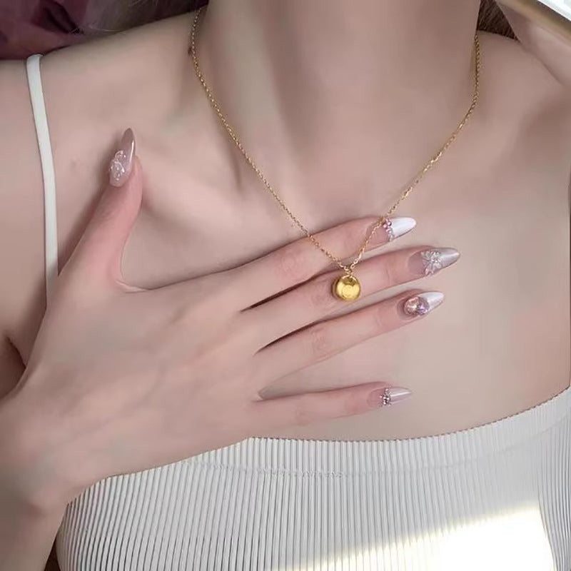 Schöne Gold Halskette mit einzigartigem Stil