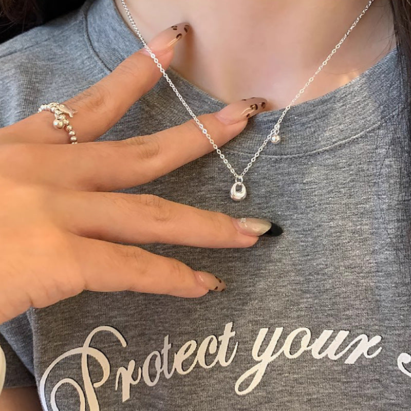 Schöne Halskette mit einzigartigem Stil