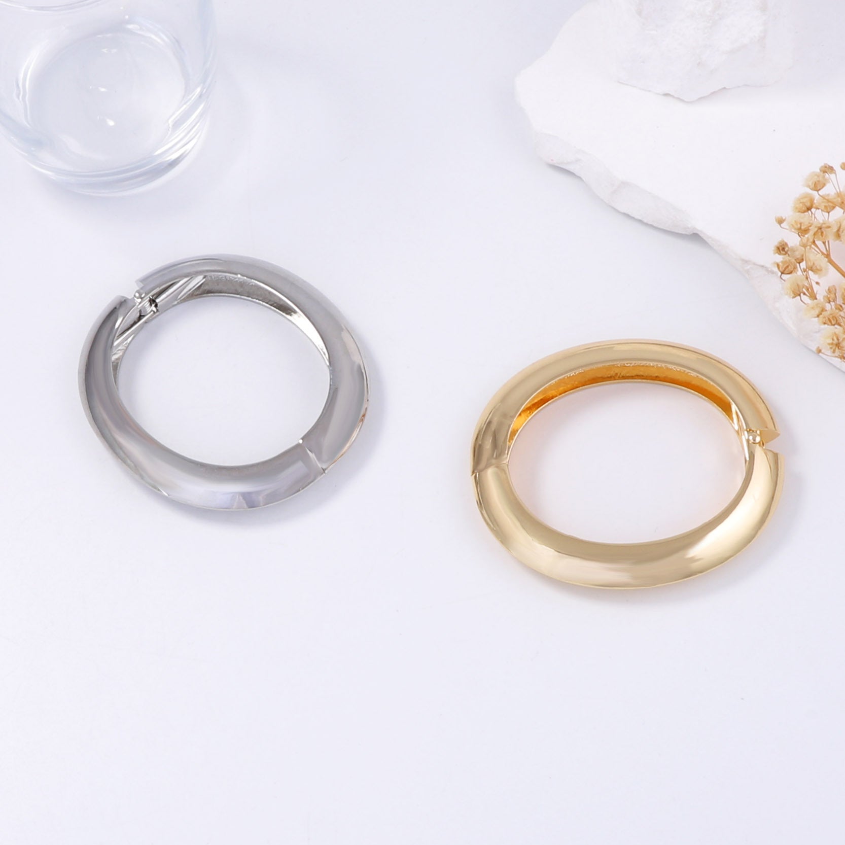 Schöne Armband mit einzigartigem Stil