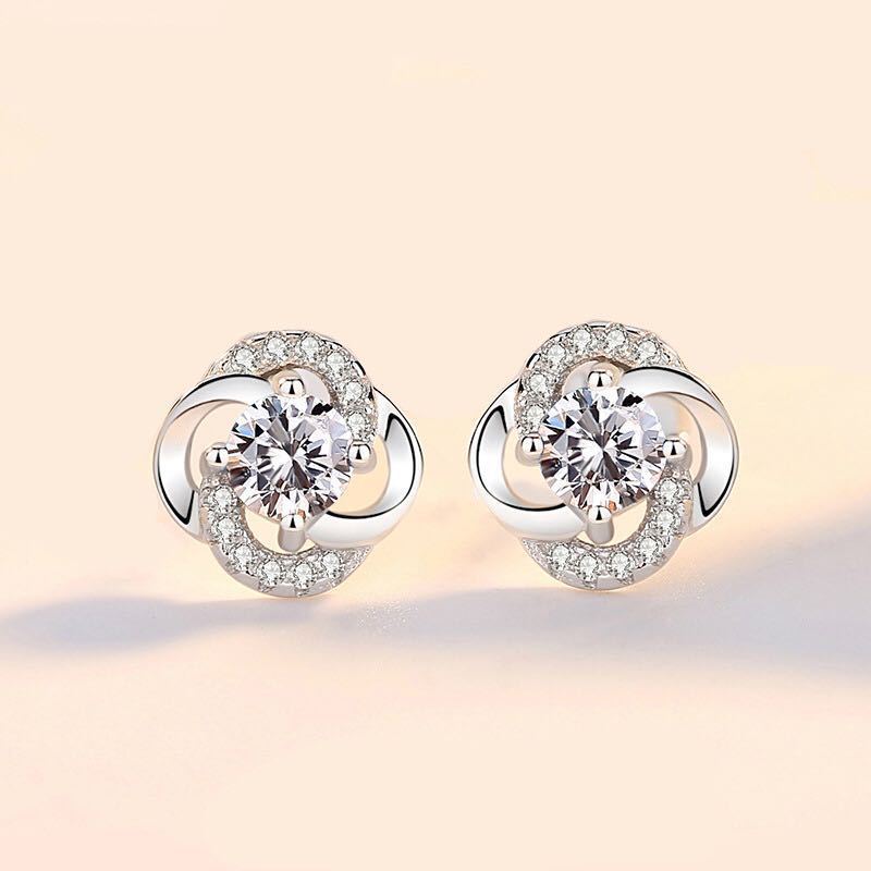 Atemberaubende Ohrring für den Alltag