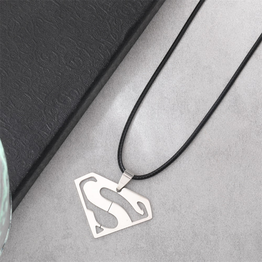 Zarte handwerkliche Halskette