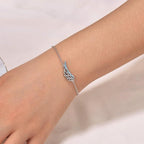 Schöne Armband mit einzigartigem Stil