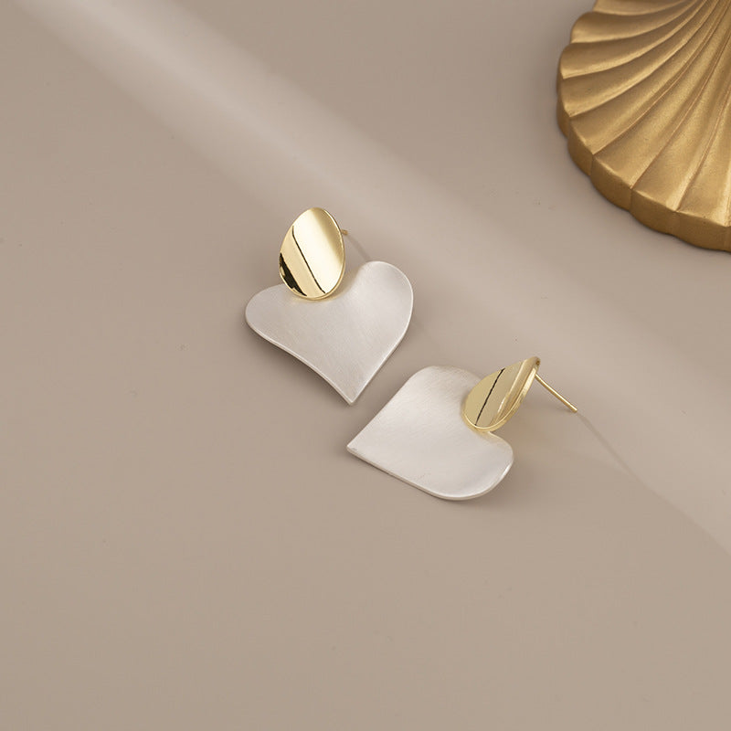 Atemberaubende Ohrring für den Alltag