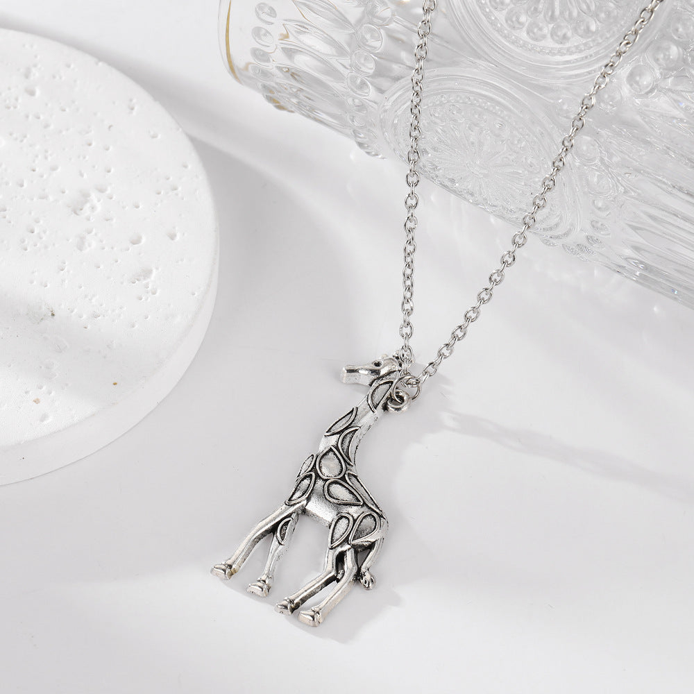 Zarte handwerkliche Halskette