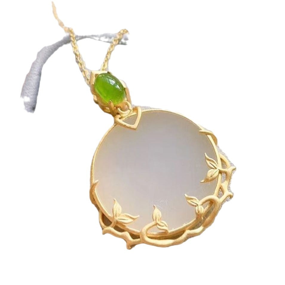 Schöne Gold Halskette mit einzigartigem Stil