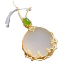 Schöne Gold Halskette mit einzigartigem Stil