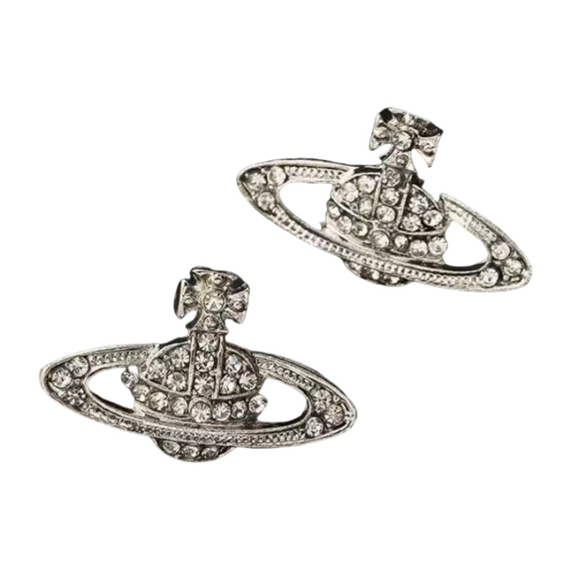 Zarte handwerkliche Ohrring