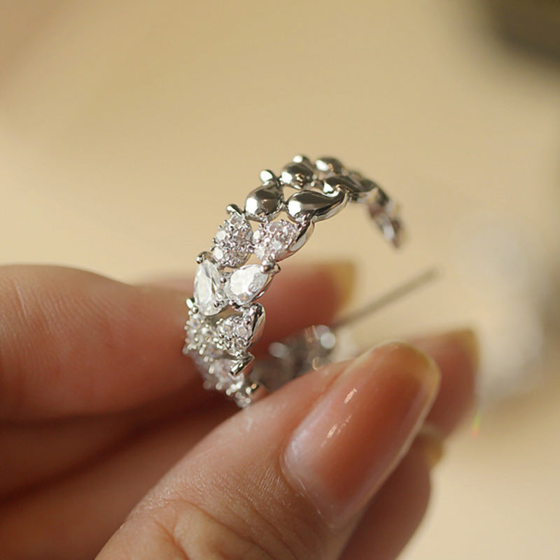 Atemberaubende Ohrring für den Alltag