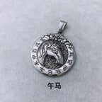 Schöne Halskette mit einzigartigem Stil