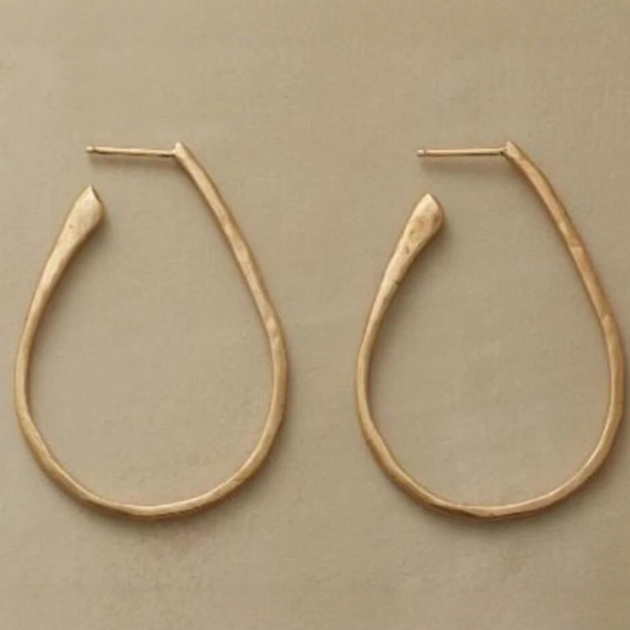 Atemberaubende Ohrring für den Alltag