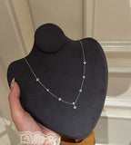 Zarte handwerkliche Halskette