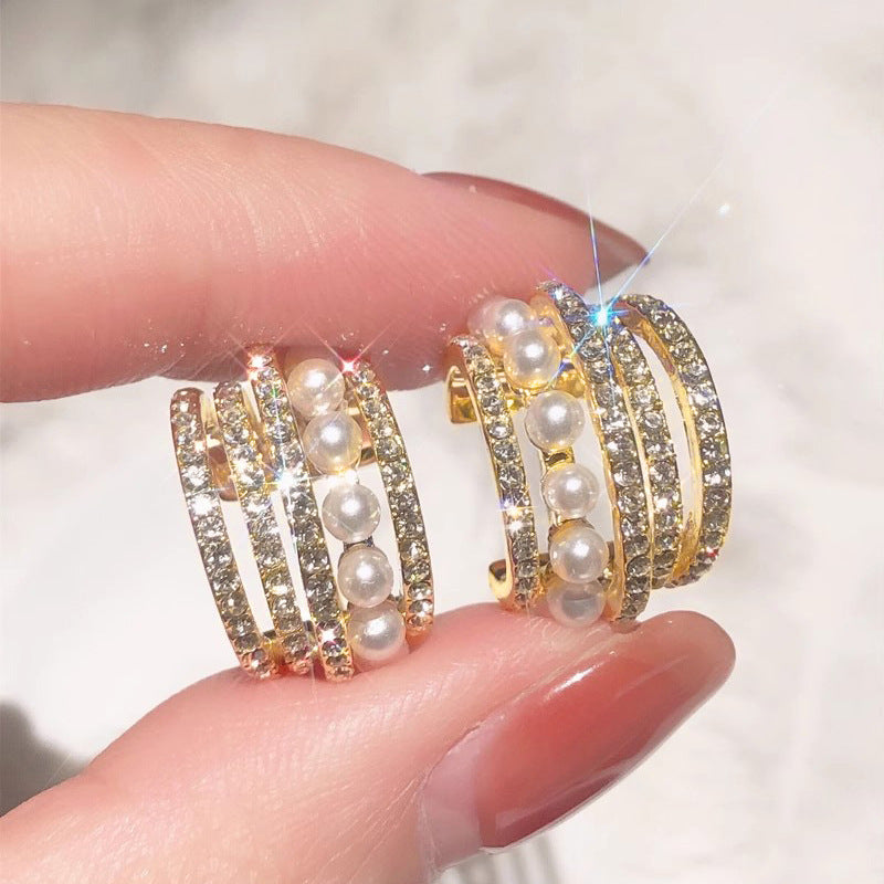 Atemberaubende Ohrring für den Alltag