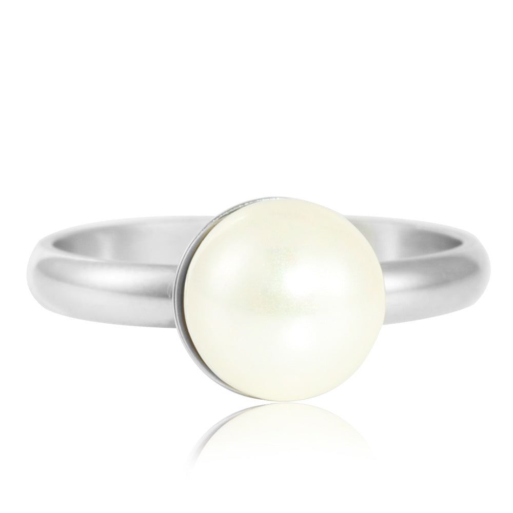 Zarte handwerkliche Ring