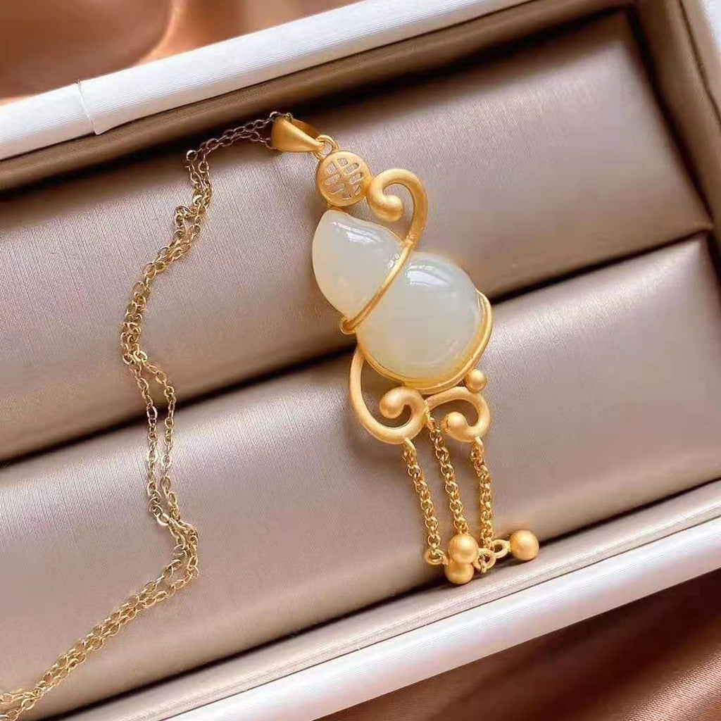 Zarte handwerkliche Halskette