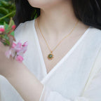 Schöne Gold Halskette mit einzigartigem Stil