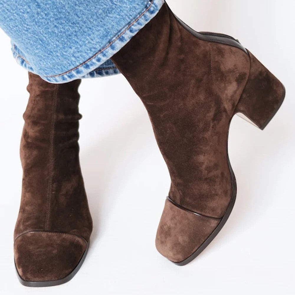 Graceful Orthopedic Boots for Modern Look