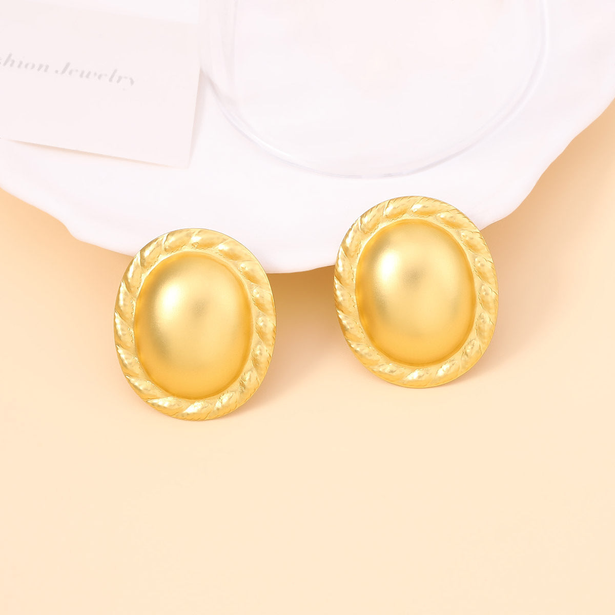 Atemberaubende Ohrring für den Alltag