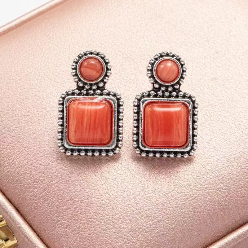 Schöne Ohrring mit einzigartigem Stil